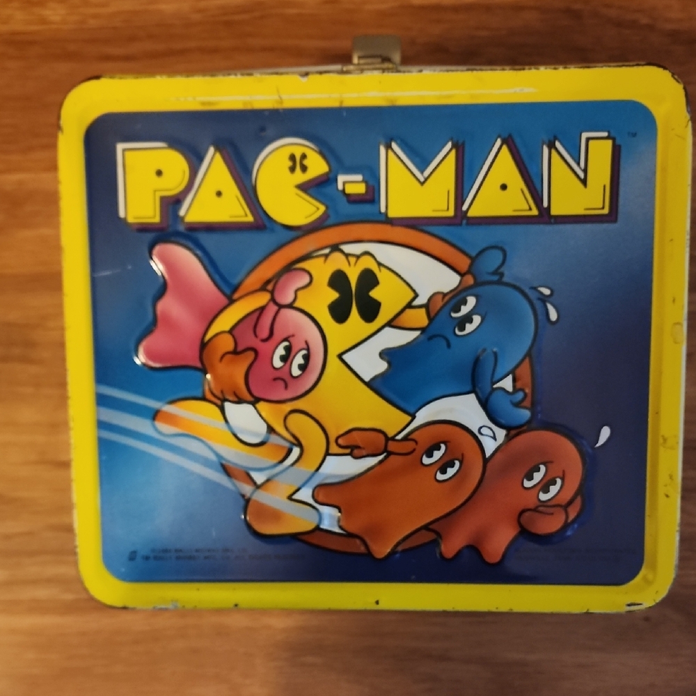 Pac-Man Themed Lunchbox - Yellow and Blue